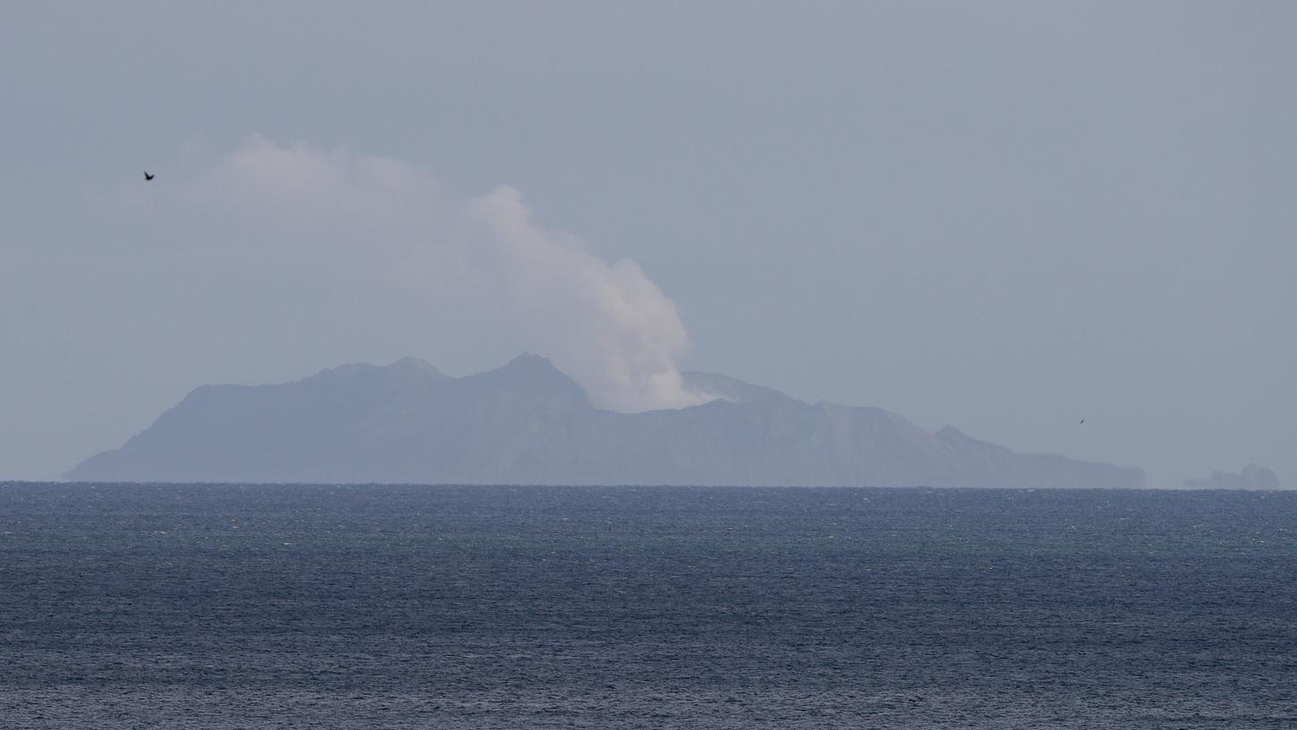 Nach dem Ausbruch eines Vulkans auf der neuseeländischen Insel White Island vermutet die Polizei, dass es dort keine Überlebenden mehr gibt.