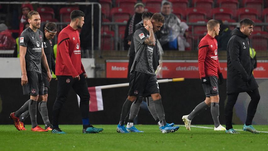 Schlappe gegen Stuttgart: Club-Profis müssen erneut in die Kurve