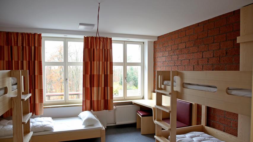 Neue Zimmer, längere Betten: Jugendhaus Burg Feuerstein in Ebermannstadt wird generalsaniert