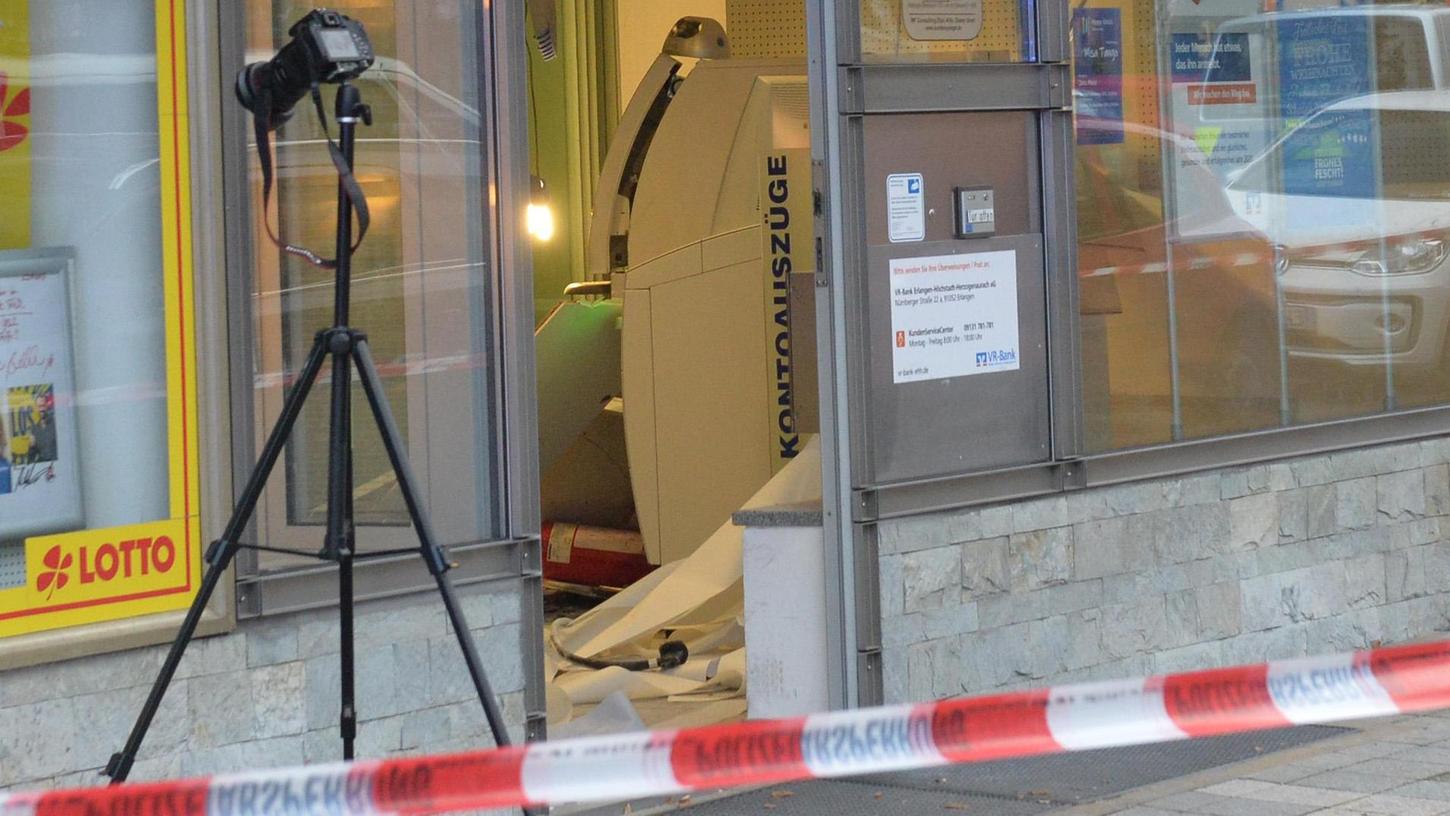 Geldautomat gesprengt: Erlanger Polizei evakuiert Anwohner