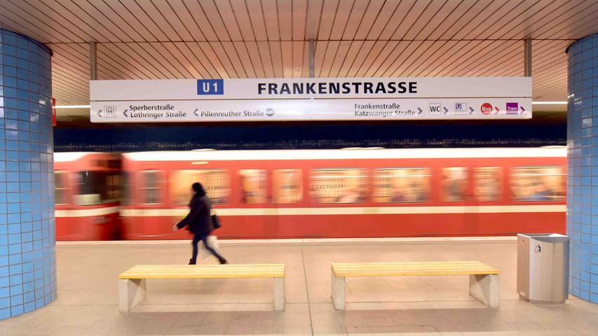 Die Station Frankenstraße wurde als neunter U-Bahnhof der Nürnberger U-Bahn im Juni 1974 eröffnet. 2019 verkehrten hier jeden Werktag im Schnitt 21.900 Leute.