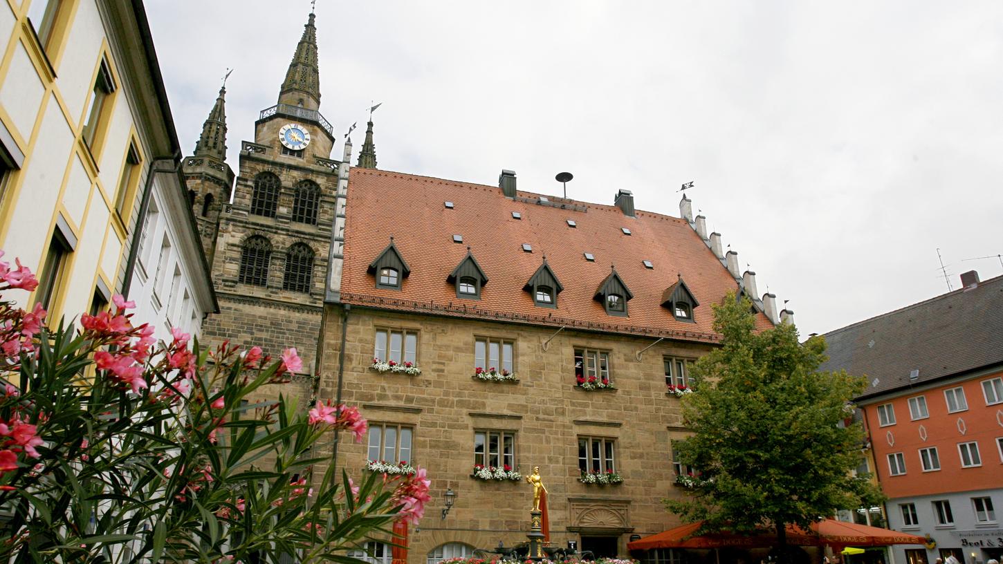 Mitte März entscheidet sich, wer für die nächsten sechs Jahre als Oberbürgermeister im Ansbacher Rathaus sitzt.