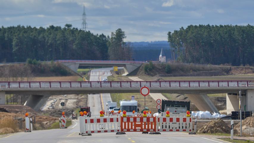 Wochenlang war die Bundesstraße 2 ab März 2019 bei Wernsbach Richtung Süden für den Verkehr gesperrt. Die Ortsumfahrung Wernsbach gilt als wichtiger Lückenschluss im Gesamtausbau der B2. Ortsunkundige Verkehrsteilnehmer mussten große Umfahrungen in Kauf nehmen und sorgten für verstopfte Dorfstraßen.