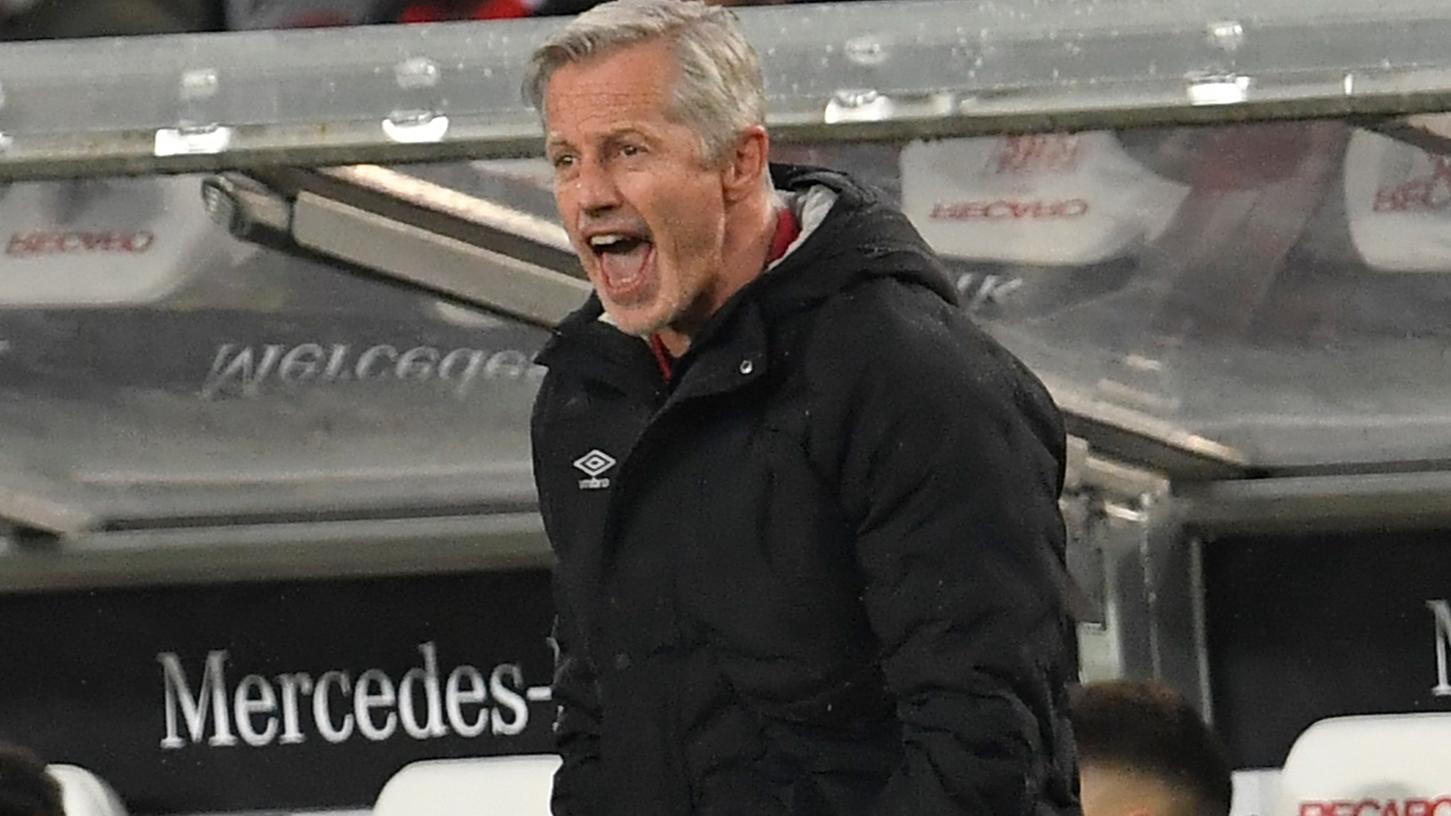 Die Kommunikation seiner Mannschaft auf dem Platz passt Jens Keller noch nicht, mit dem Teamgeist ist er aber zufrieden. Die Kommunikation seiner Mannschaft auf dem Platz passt Jens Keller noch nicht, mit dem Teamgeist ist er aber zufrieden.