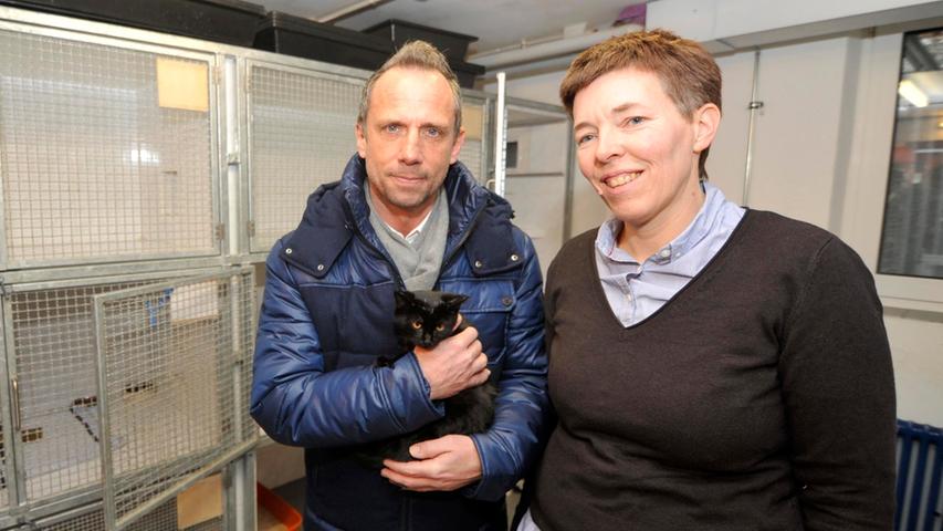 Hoher Besuch: Thorsten Glauber im Forchheimer Tierheim