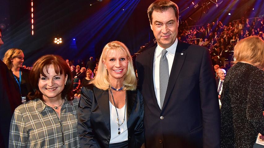 Und auch das Landesoberhaupt gab sich die Ehre: Ministerpräsident Markus Söder mit seiner Frau Karin.