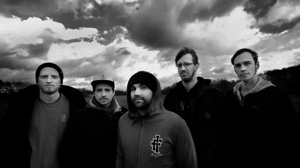 Sie haben sich vor einigen Jahren aufgelöst, doch nun sind sie zurück und außerdem bereit, die Metalheads in Dinkelsbühl stagediven zu lassen: Neaera, die Melodic-Death-Metaler aus Münster.