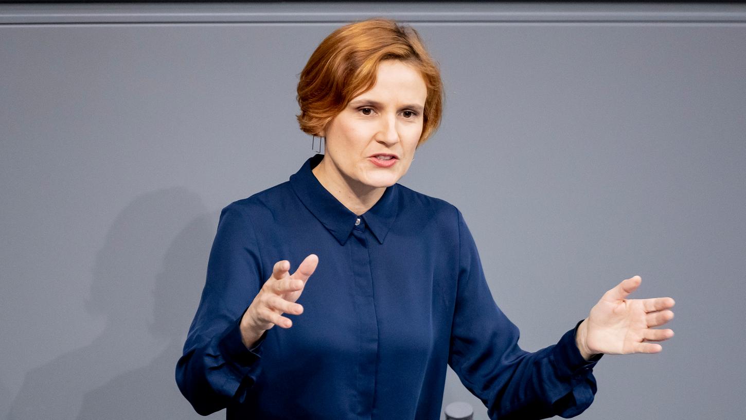 Linkspartei-Chefin Katja Kipping hat vorgeschlagen, eine kostenlose BahnCard 50 für alle einzuführen.