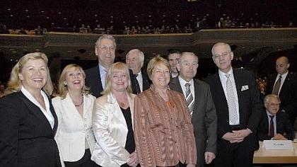 Volle Ladeshalle bejubelt das Duo Beckstein und Balleis Volle Ladeshalle bejubelt das Duo Beckstein und Balleis