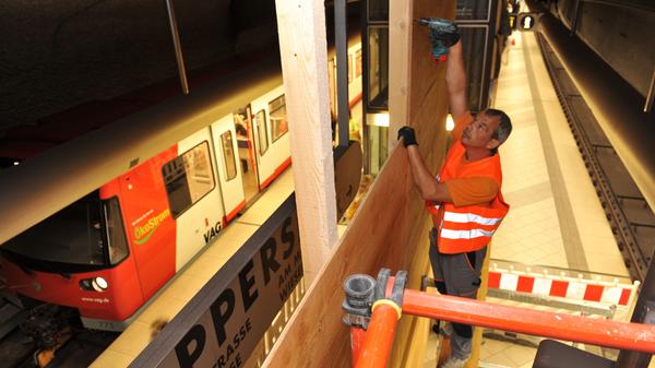 16.900 ein- und aussteigende Fahrgäste pro Werktag zählte 2019 Schoppershof. Bis zum Januar 1996 war die Haltestelle der Endbahnhof für die Linie U2.