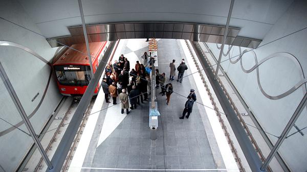 Seine unmittelbare Nähe zum Fürther Klinikum verlieh der Haltestelle auch ihren Namen: Am Klinikum Fürth steigen in der Regel 11.800 Leute um.