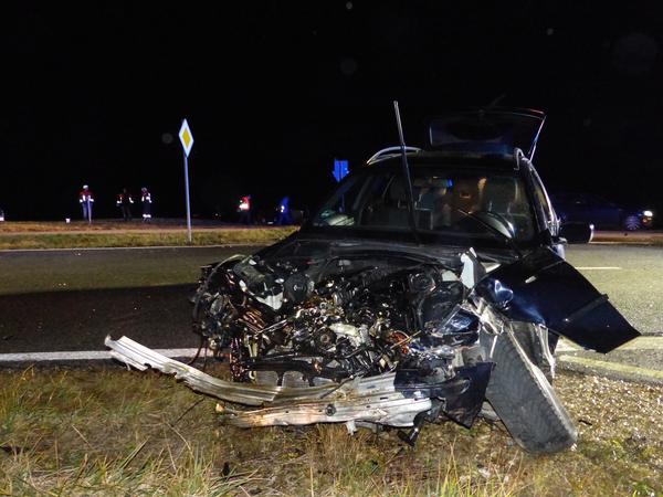 Dodge-Fahrer stirbt bei schwerem Unfall in der Oberpfalz