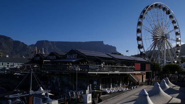Shoppen im Angesicht des Tafelsbergs