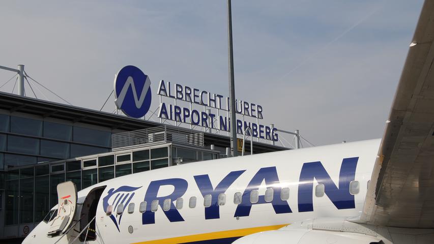 Die Pleite der Airline Germania und der Abflug von Ryanair belasten den Nürnberger Flughafen.Die Kfz-Zulieferer stecken in der Krise, auch der Hype um vegetarische Produkte oder die Versteigerung der 5G-Lizenzen in Deutschland sorgten 2019 für Aufsehen. Wir blicken aus wirtschaftlicher Sicht auf das Jahr 2019.
 Der Nürnberger Flughafen kommt nicht zur Ruhe. Auch dieses Jahr gab es schlechte Nachrichten: Ryanair machte den Abflug und streichte das Angebot am Airport Nürnberg radikal zusammen.