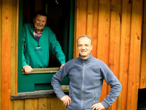 Markus Pöhlmann (vorne) hat den Vorsitz der Skilift-Gesellschaft vor gut zehn Jahren von seinem Onkel Paul übernommen, der das Amt 40 Jahre lang innehatte.