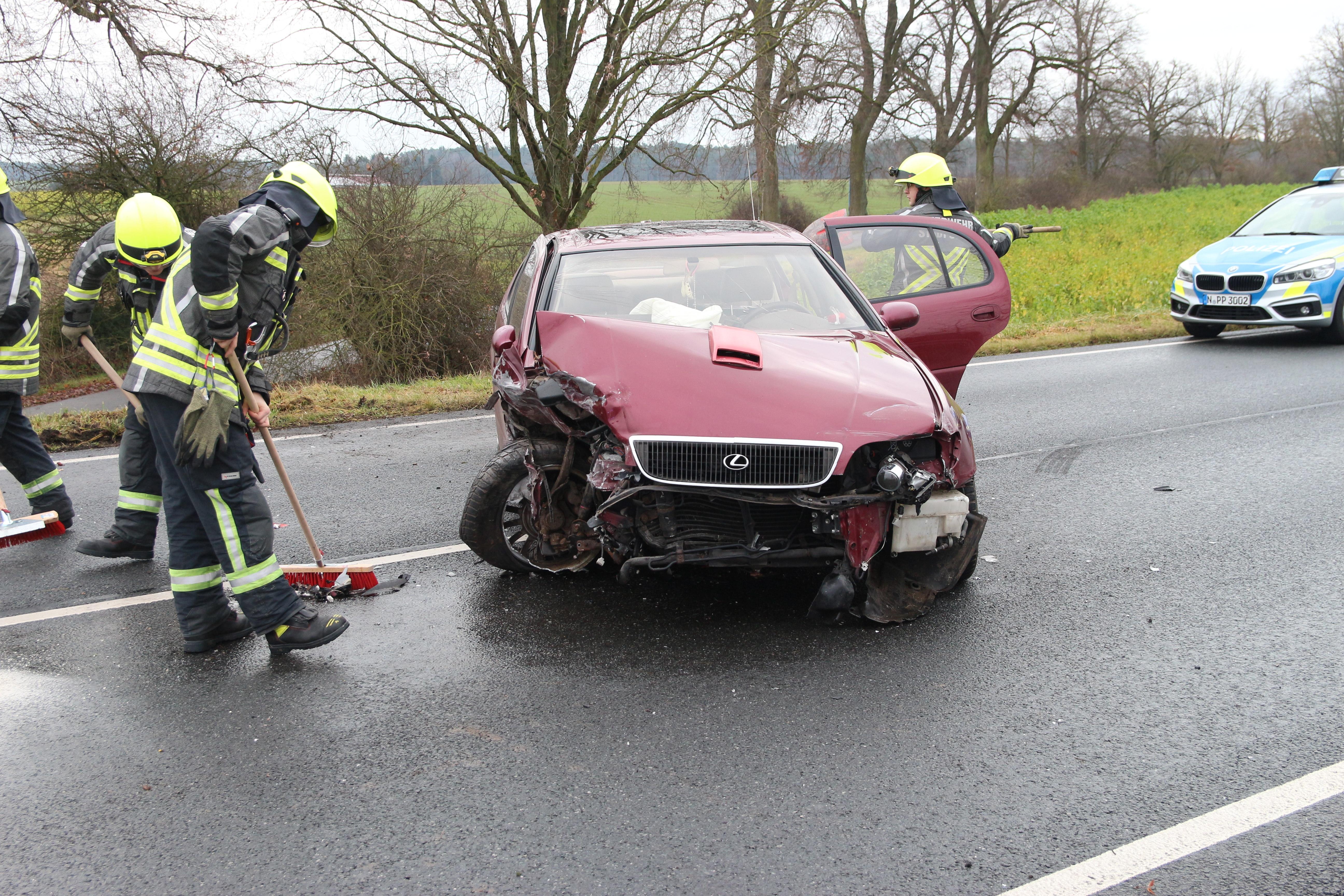 Trummerfeld Bei Stein Funf Autos Kollidieren Auf B14 Furth Nordbayern
