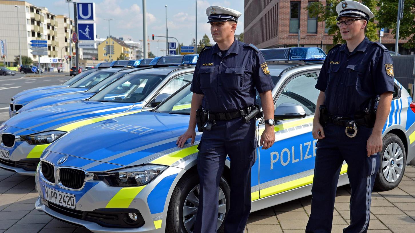 Reißende Nähte: Ärger über neue Polizeiuniformen hält an