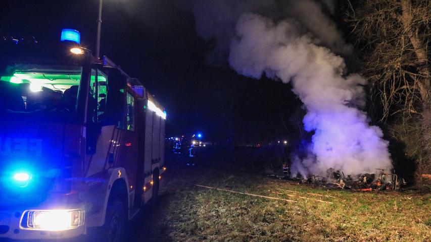 Nach Explosion: Wohnwagen in Pettstadt nur noch Schutt und Asche
