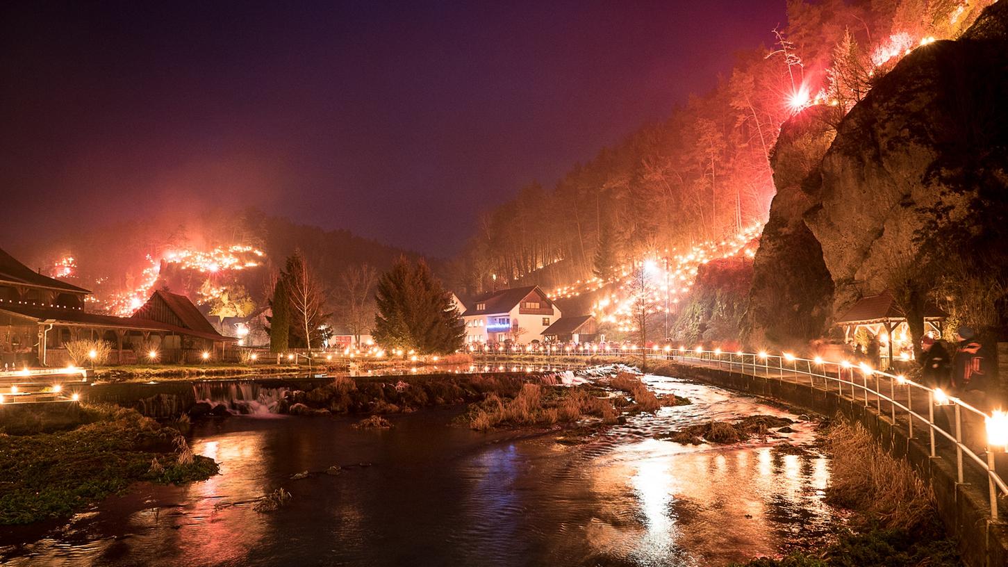 Die Lichterprozession in Nankendorf findet stets am Silvesterabend statt.