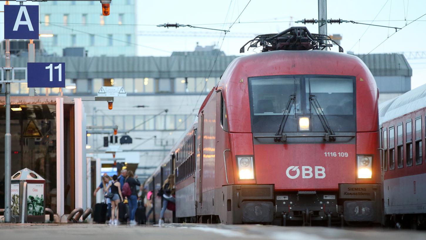 Die Deutsche Bahn hat vor ein paar Jahren den Nachtzugverkehr mit Liegewagen komplett eingestellt, die ÖBB übernahm viele Linien erfolgreich. Nun beteiligt sich die DB an einer neuen Nachtzug-Allianz.