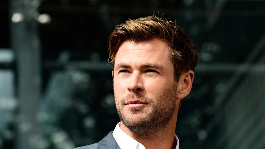 Schauspieler Chris Hemsworth ("Thor") gehen die Ereignisse nordöstlich nahe seine Geburtsortes Melbourne wohl besonders nahe. Nach eigenen Angaben hat der Schauspieler eine Million australische Dollar gespendet. Umgerechnet entspricht das etwa 620.000 US-Dollar.