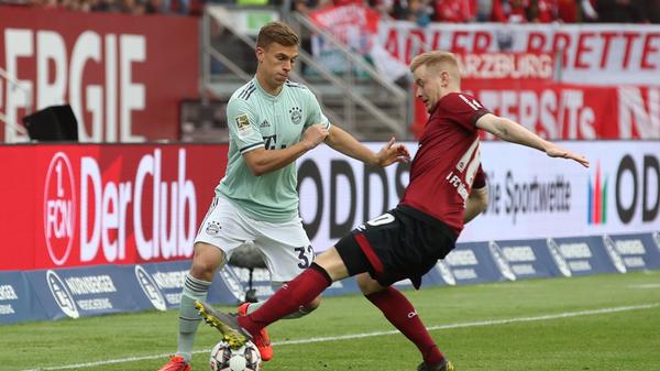 Ein echtes Derby-Schmankerl: An die letzte Liga-Begegnung mit den Bayern dürften sich Sebastian Kerk und seine Nürnberger gerne erinnern. Beim 191. fränkisch-bayerische Kräftemessen setzte der im Abstiegskampf aufbegehrende Altmeister wieder einmal ein echtes Ausrufezeichen gegen den ungeliebten Rivalen. Auf heimischem Feld boten Kerk & Co. den Münchnern nicht nur Paroli, sondern brachten diese sogar an den Rand einer Niederlage. Nürnbergs Feuerkopf war es auch, der mit einer von ihm initiierten Aktion entscheidend mithalf, den FCN ins Vordertreffen zu setzen.