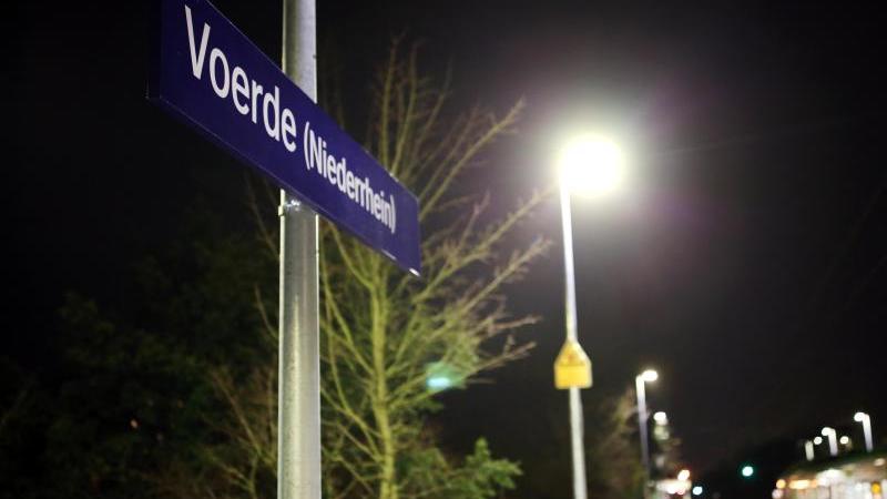 Frau vor Zug geschubst? Beschuldigter bestreitet Absicht Frau vor Zug geschubst? Beschuldigter bestreitet Absicht