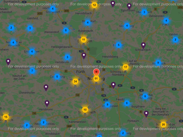 In der Metropolregion stehen an über 340 Ladestationen rund 680 Ladepunkte für E-Autos bereit. Die gelb markierten Stellen zeigen die meisten Ladestationen an. Außerhalb der Städte (blaue Punkte), wird das Angebot dünner.