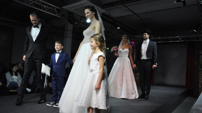 Ein Traum in Weiß: Hochzeits-Modenschau in Wachenroth