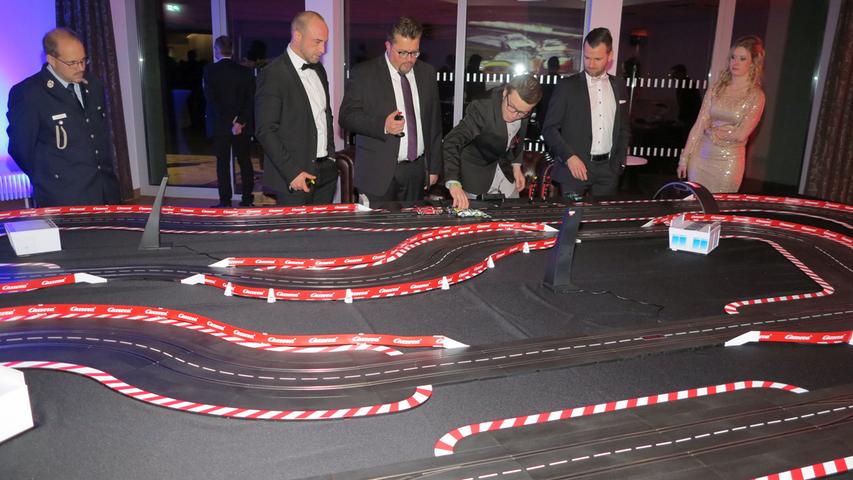 Eine große Carrera-Bahn war im Raum Altmühltal aufgebaut, natürlich ein Hinweis auf das Formel 1-Rennen in Monte Carlo.
