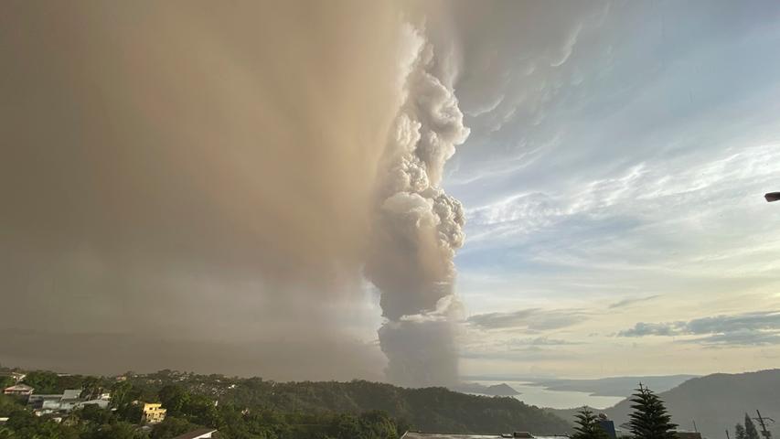 Rauch, Asche und Lava: Vulkan 