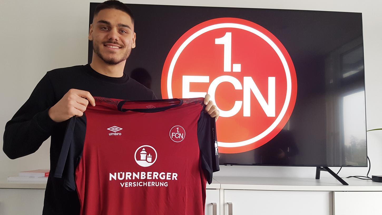 Innenverteidiger Konstantinos Mavropanos kommt auf Leihbasis vom FC Arsenal nach Nürnberg und reist gleich weiter nach Marbella.