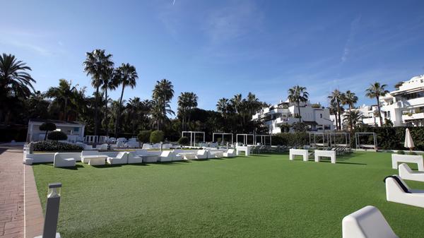 Den Wellness-Bereich wird die Mannschaft aber sicherlich nutzen, nicht zuletzt den Fitnessraum, der mit unterschiedlichen Geräten ausgestattet ist. Es stehen allerdings auch ein beheiztes Hallenbad, eine Sauna und ein Dampfbad zur Verfügung.