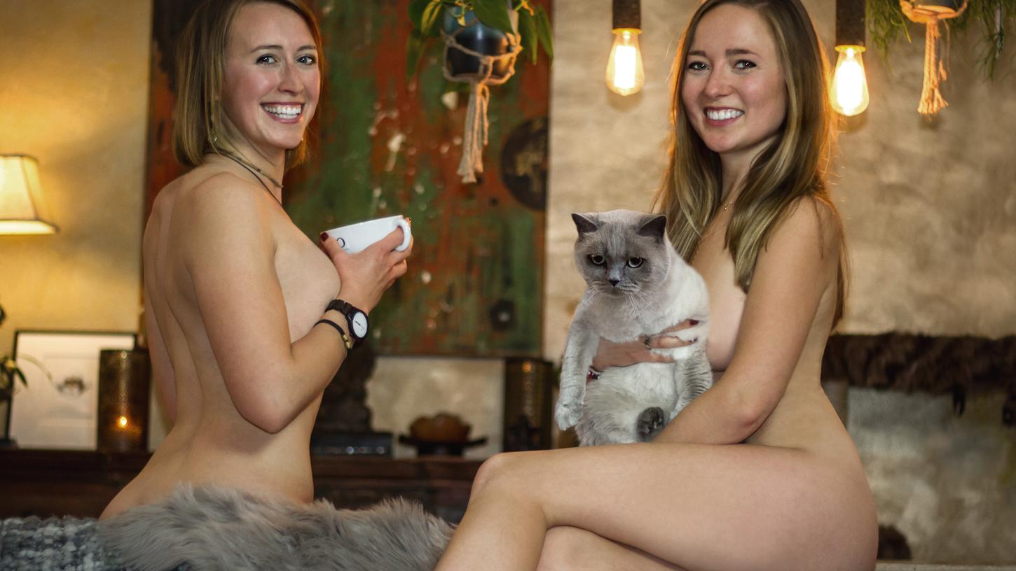 Bayerische Studenten sammeln mit Nacktkalender Spenden für Australien