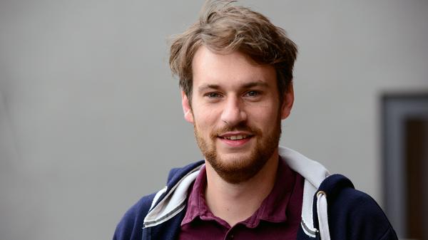 "Ich bin ehrlich gesagt am Ende. Nach der 1. Halbzeit habe ich gedacht, das wird nichts mehr. Ein Wechselbad der Gefühle, aber deshalb lieben wir den Fußball. Deshalb tue ich mir das an."
