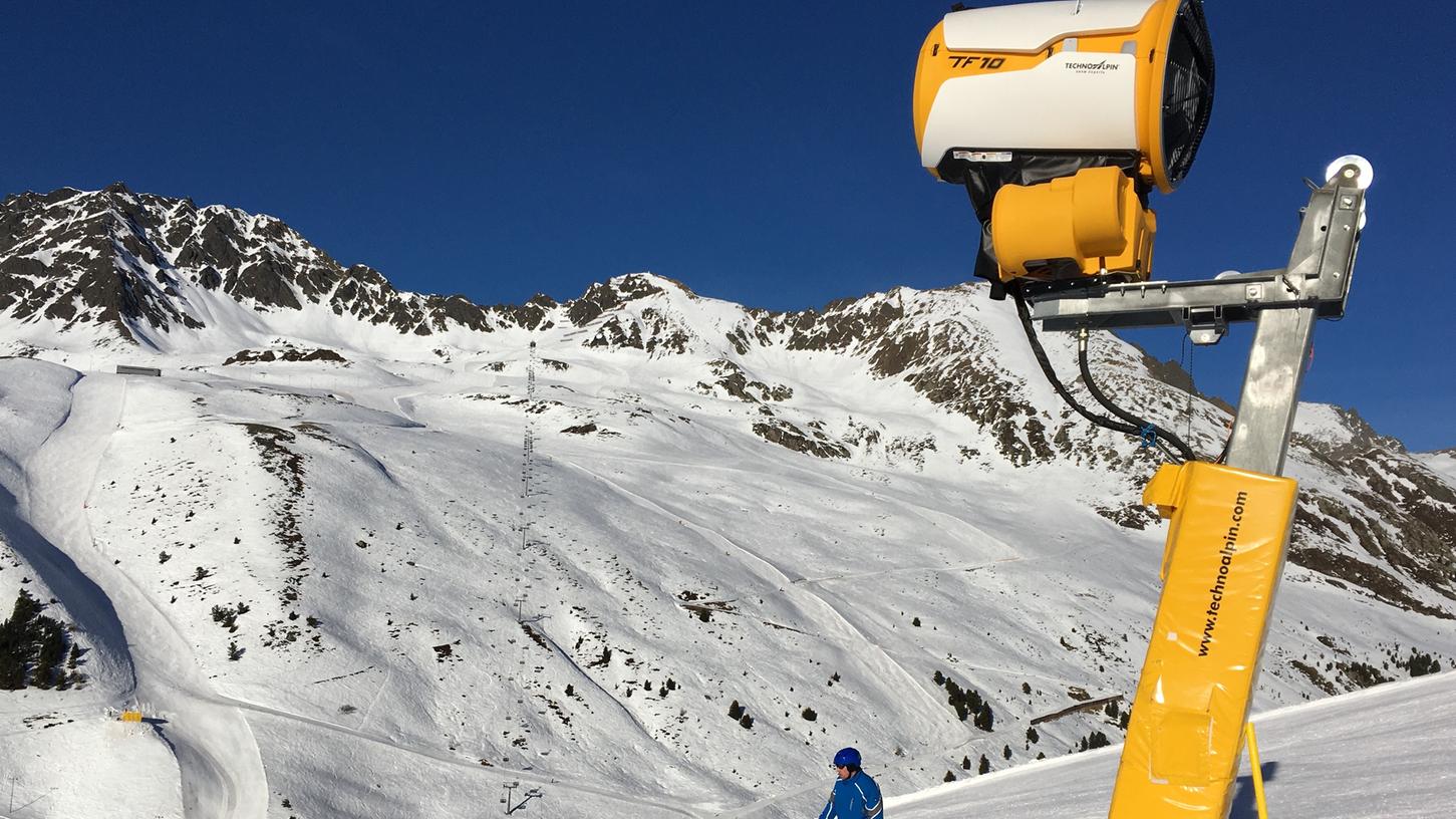 Die österreichischen Skigebiete geben jährlich dreistellige Millionenbeträge für Lifte, Kunstschnee und Co. aus.