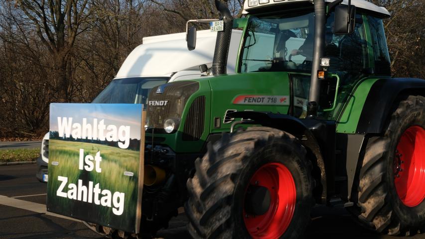 Großdemo in Nürnberg: Tausende Landwirte protestieren auf Volksfestplatz