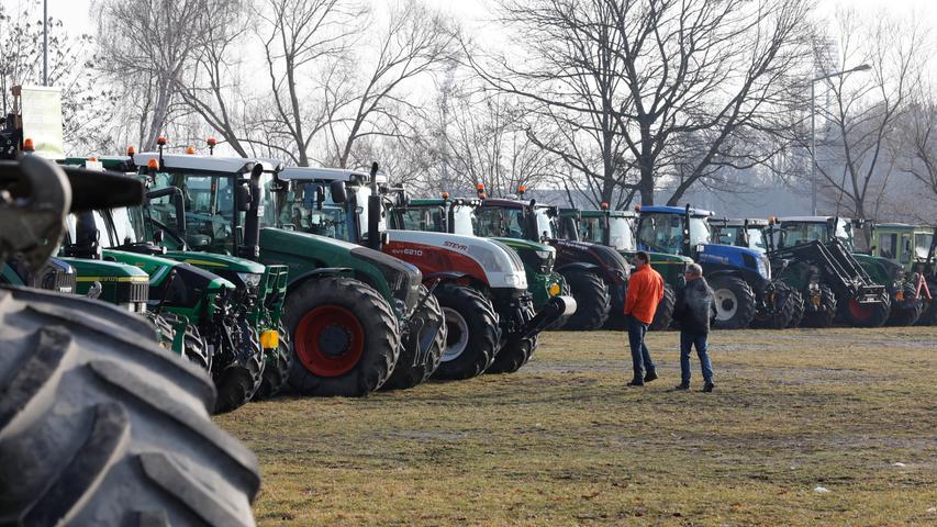 ... die Tausenden Traktoren, die am Freitag zu den Bauern-Protesten nach Nürnberg fuhren, sorgten für Aufsehen.