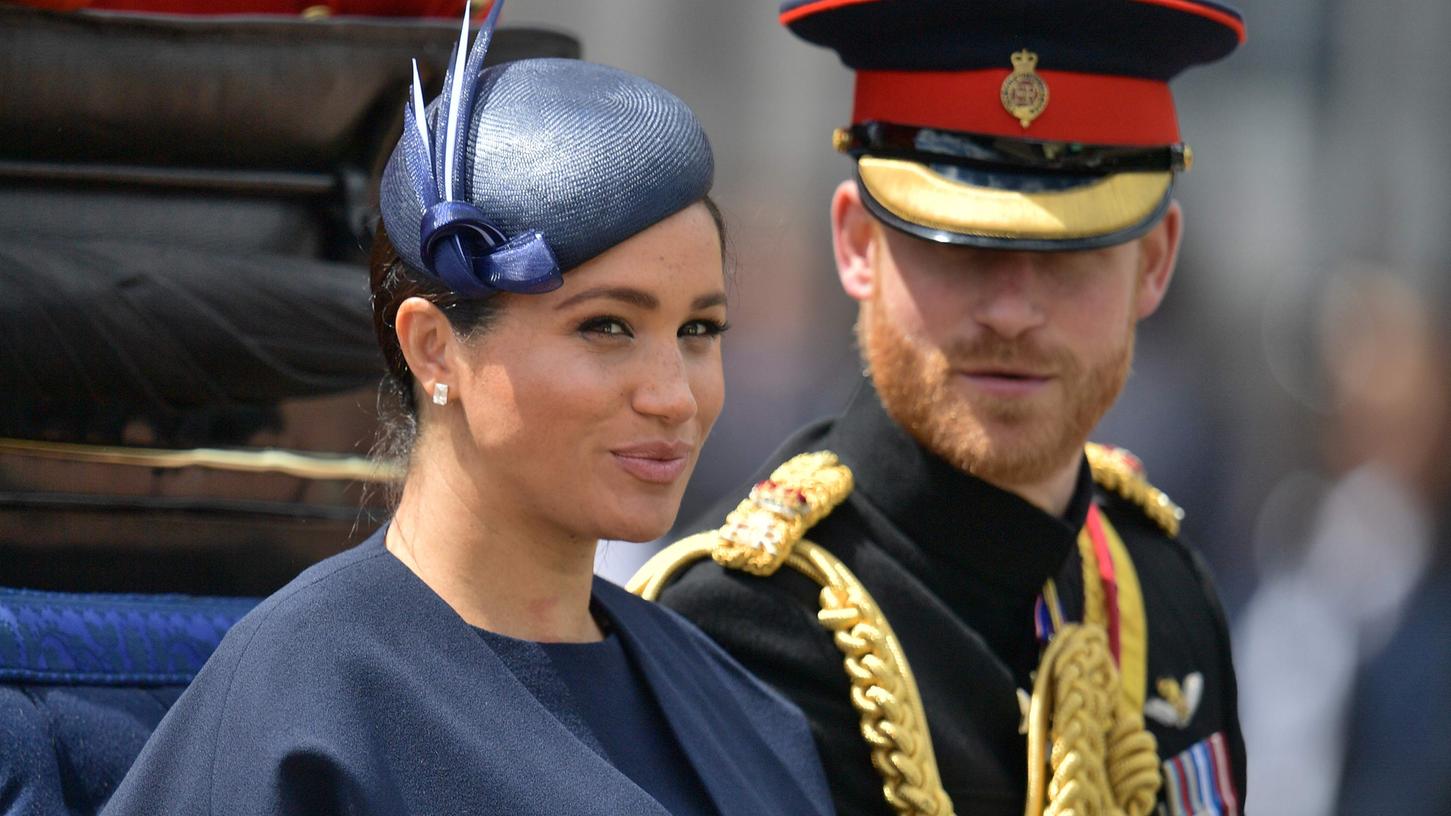 Harry und Meghan werden in Zukunft keine offiziellen Aufgaben für das Königshaus mehr übernehmen.