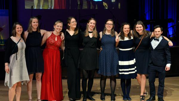 Das FAU-Team hatte sich knapp durchgesetzt, Jonathan Schreiber lag mit 30,8 Prozent dahinter, die Freistil-Staffel folgte direkt mit 29,89 Prozent.