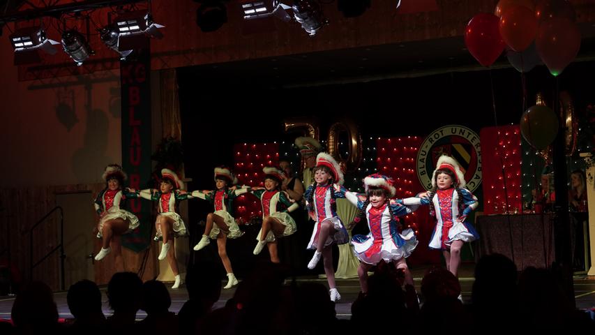 Wilde Tanzshows: Die Unterasbacher Narren sind los