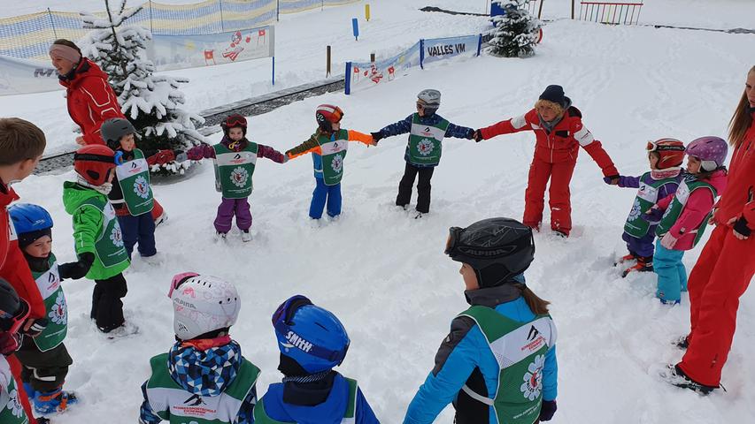 St. Johann in Tirol im Winter 2020: Volle Hütten und Familienskifahren
