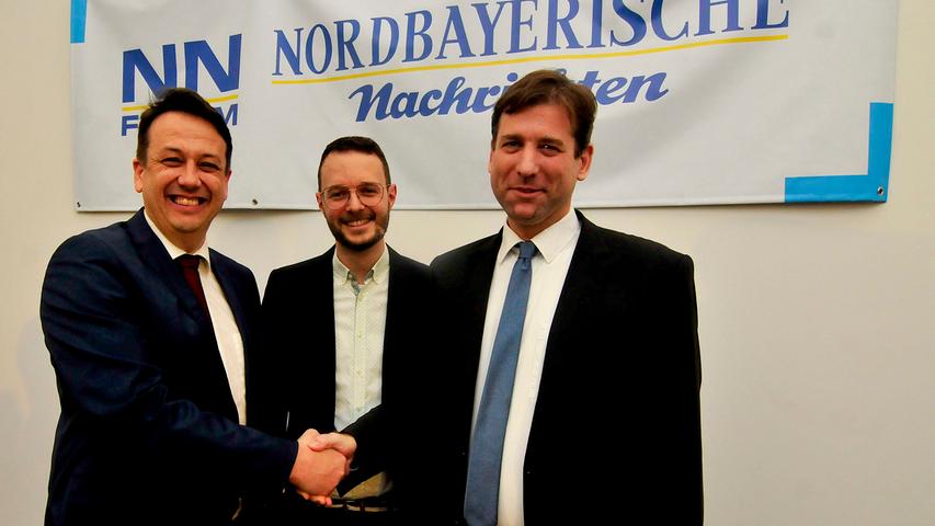 Zwei Stunden haben SPD-Herausforderer Reiner Büttner (links), Moderator und NN-Redakteur Patrick Schroll (Mitte), und Amtsinhaber Landrat Hermann Ulm (CSU)im Hasenbergzentrum Ebermannstadt diskutiert.