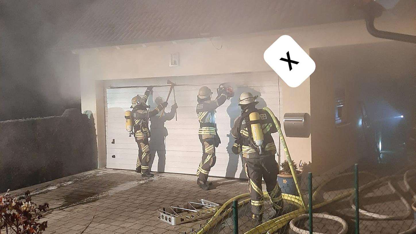 Brennender Pkw in einer Garage in Neuses verursacht 70.000 Euro Schaden