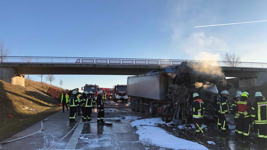 Schwerer Unfall auf A71: Lkw-Fahrer kommt ums Leben