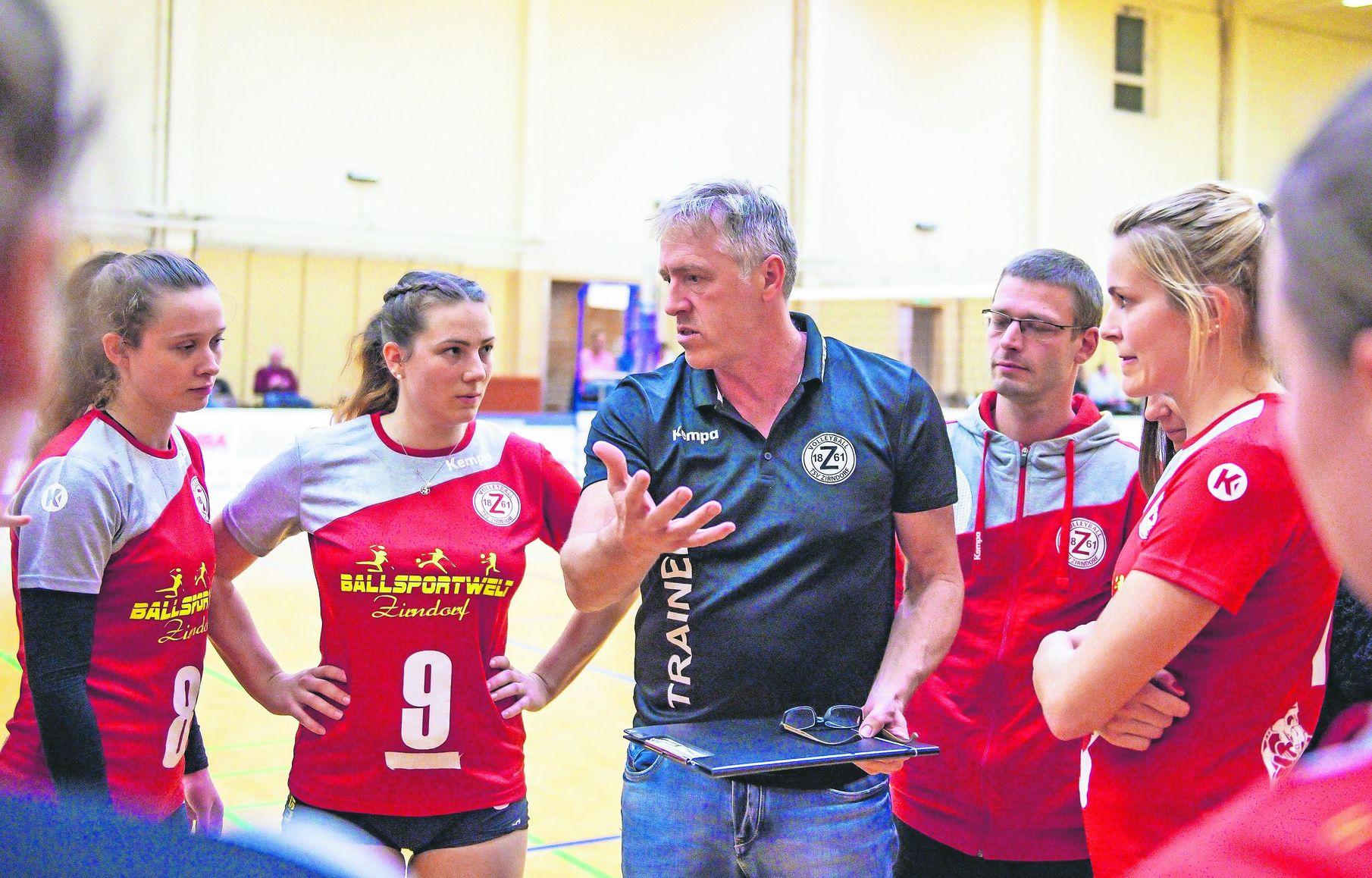 Volleyball Bernard Hort Als Coach In Zirndorf Auf Zirndorf Nordbayern De