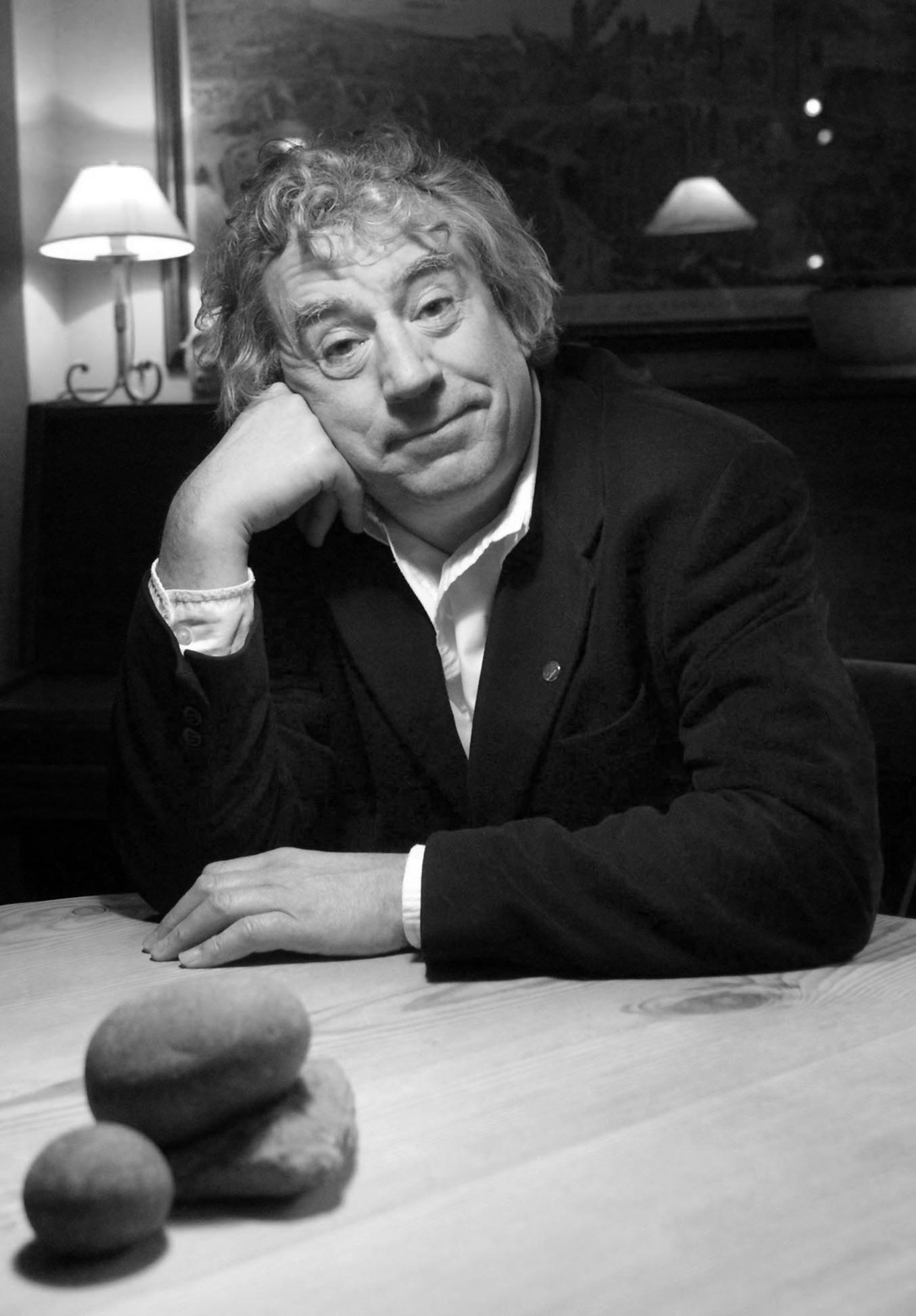 Er war bekannt aus "Das Leben des Brian": Der britische Monty-Python-Komiker Terry Jones ist am Dienstag im Alter von 77 Jahren gestorben.