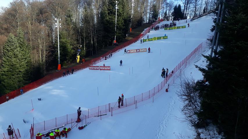 Seit 2005 verwandelt sich der überschaubare Wintersport-Hügel Anfang Januar in eine Rennstrecke für die besten Slalom-Profis der Welt und ist für den übrigen Betrieb gesperrt.