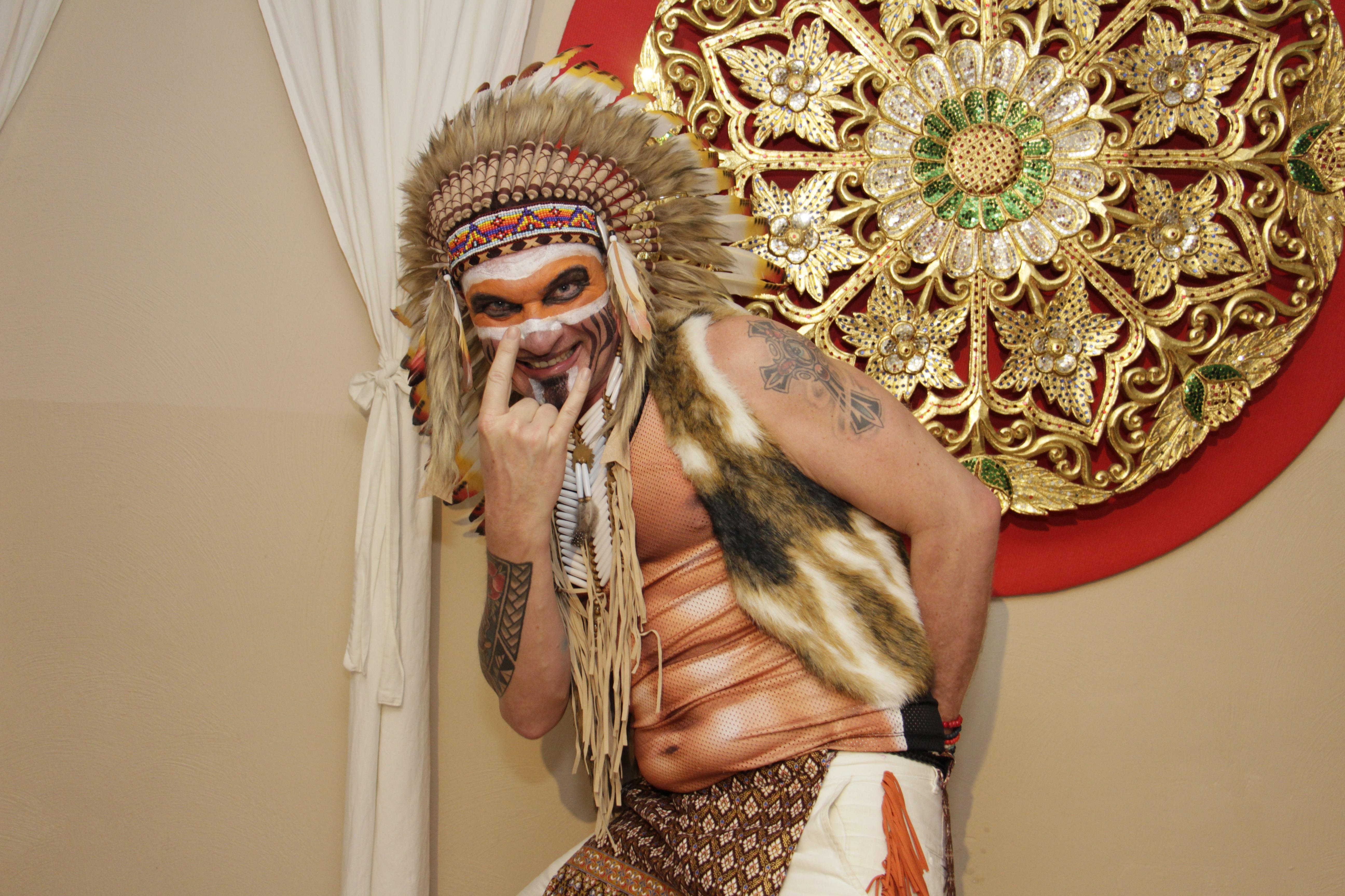 Ab in den wilden Westen - mit Pelz und Federboa...