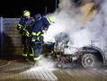 Transporter brennt auf Hotelparkplatz in ER-Tennenlohe Transporter brennt auf Hotelparkplatz in ER-Tennenlohe